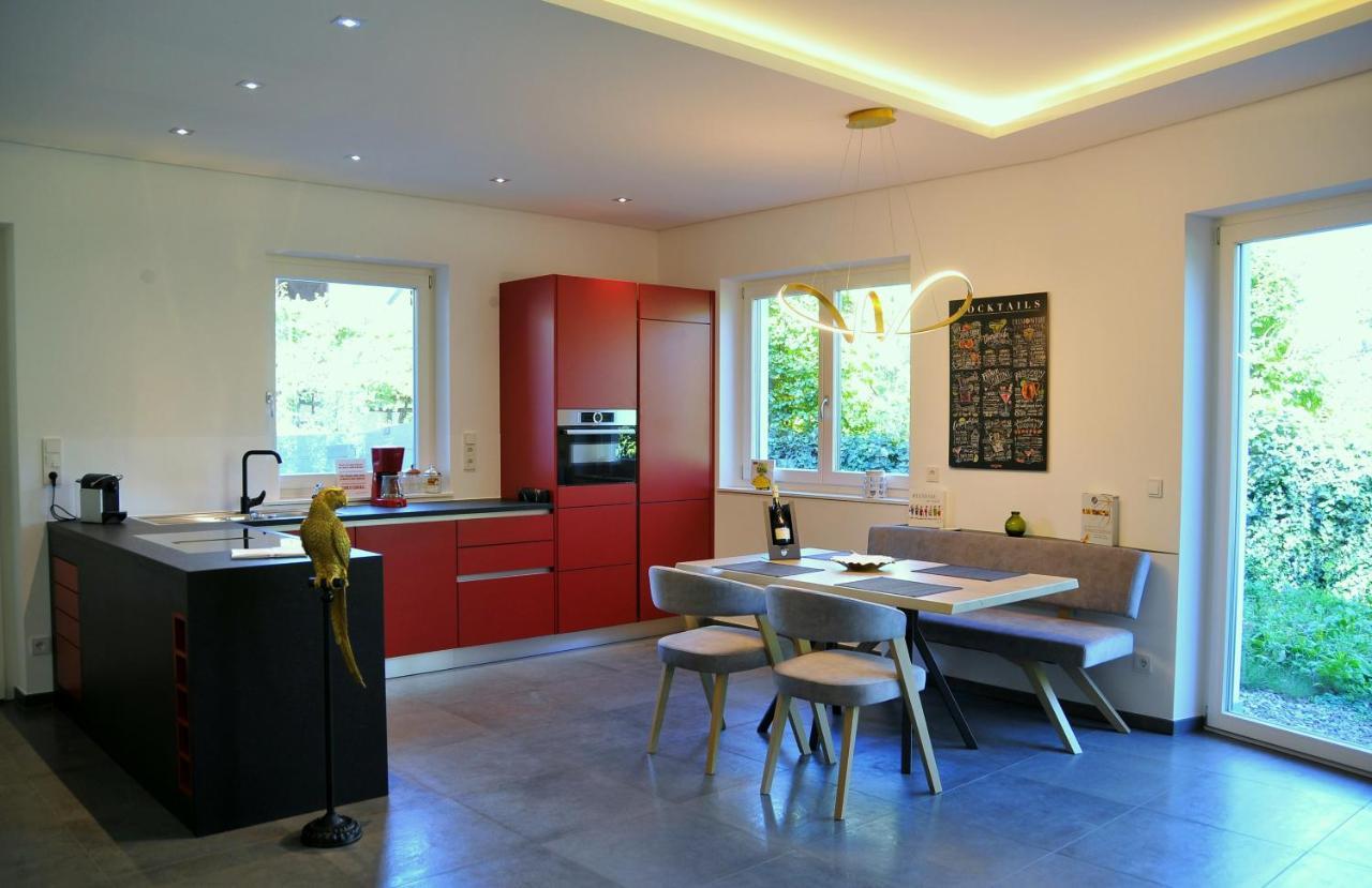 Ruhige Ferienwohnung Mit Garten Und Garage In Privatvilla Marlengo Bagian luar foto