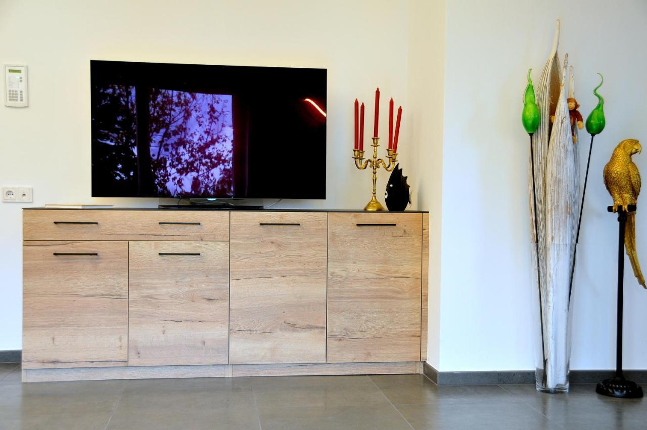 Ruhige Ferienwohnung Mit Garten Und Garage In Privatvilla Marlengo Bagian luar foto