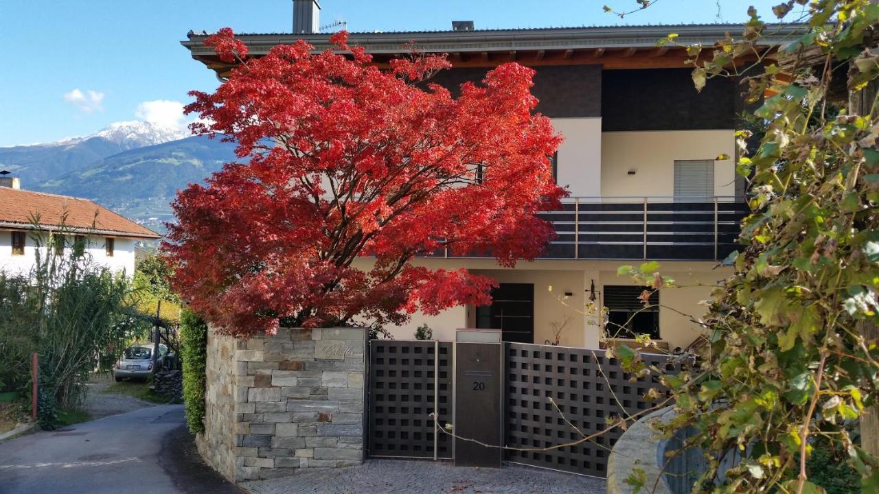Ruhige Ferienwohnung Mit Garten Und Garage In Privatvilla Marlengo Bagian luar foto